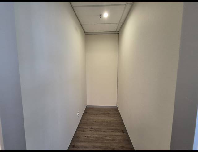 65M² OFFICE TO LET IN SANDTON CENTRAL